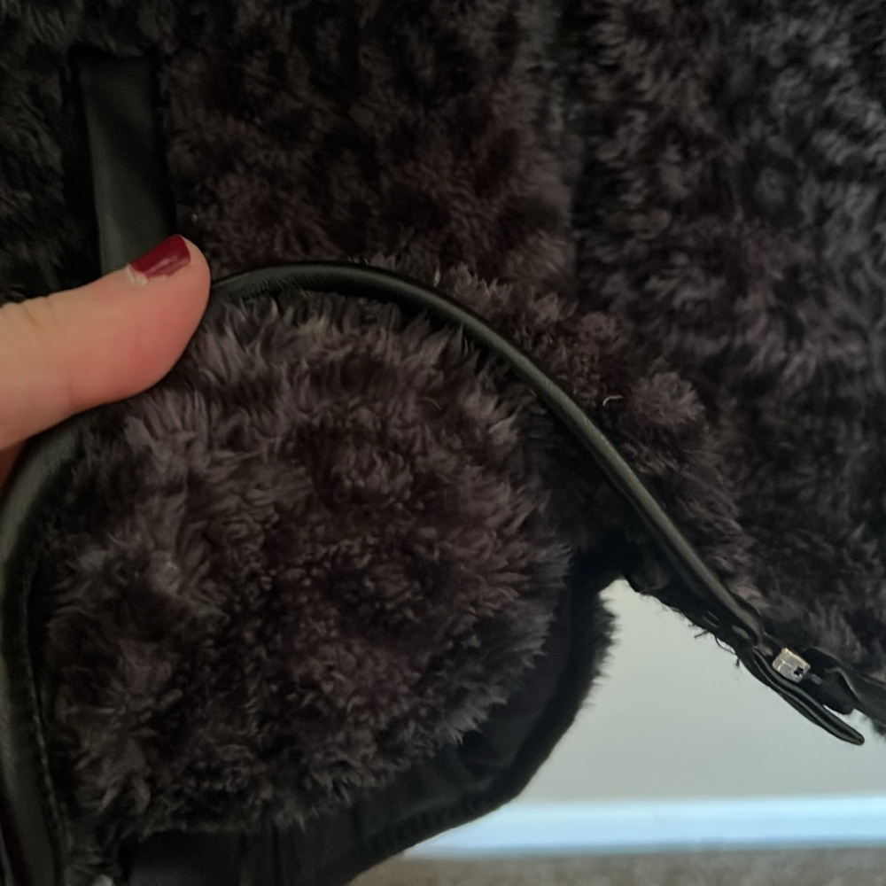 TORRID Black/Charcoal Gray Animal Print Sherpa Fleece Jacket, Size 2X, GUC. - Picture 8 of 13